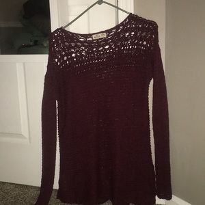 Maroon hollister sweater